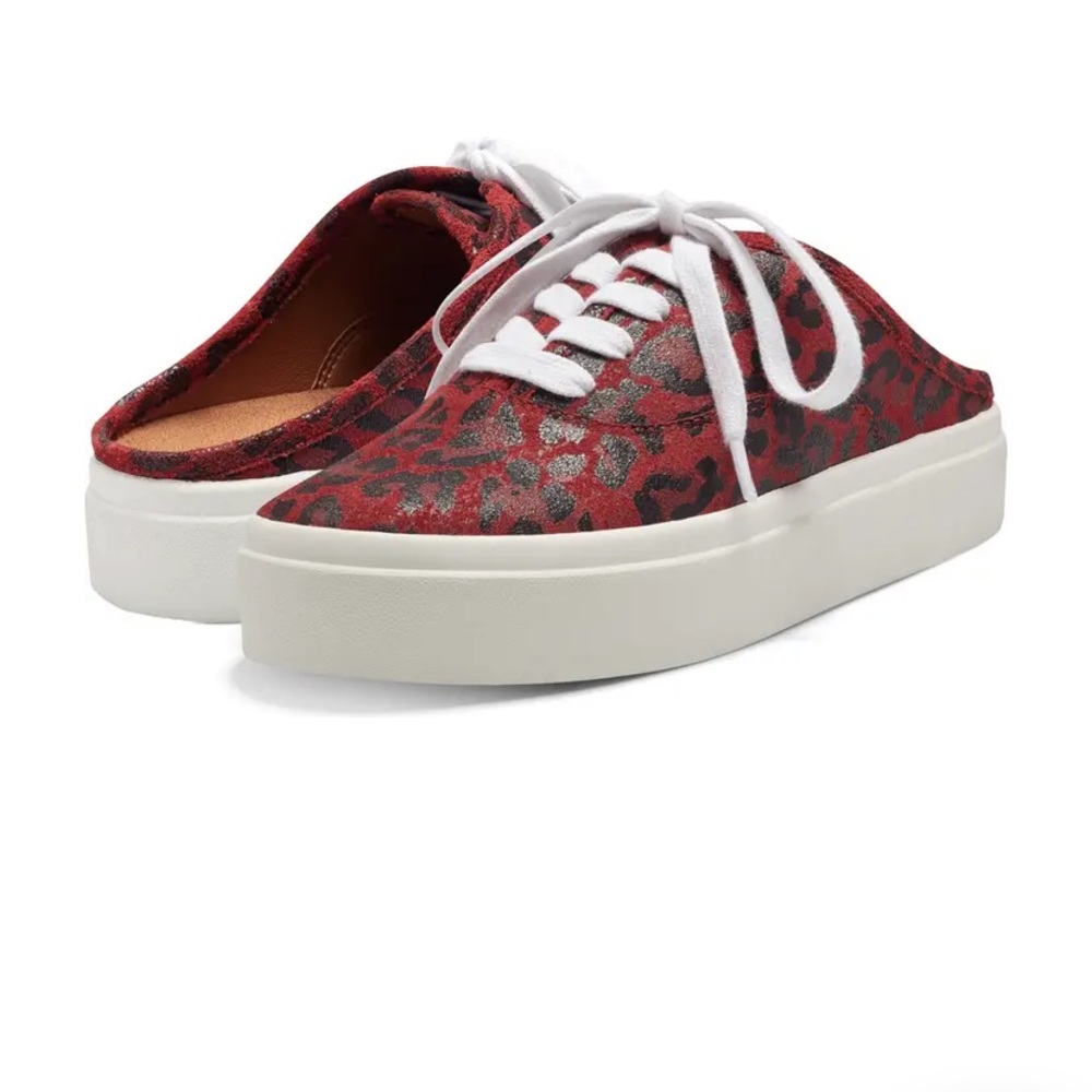 Talani Slip-On Sneaker
LUCKY BRAND